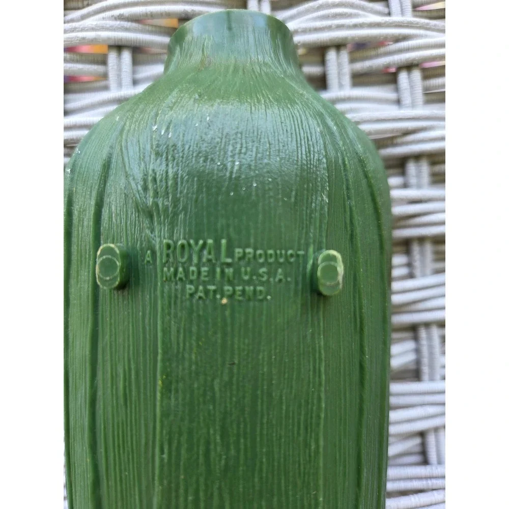 Vintage Royal Product Green Plastic Corn on the Cob Dishes Set of 4 Made in USA